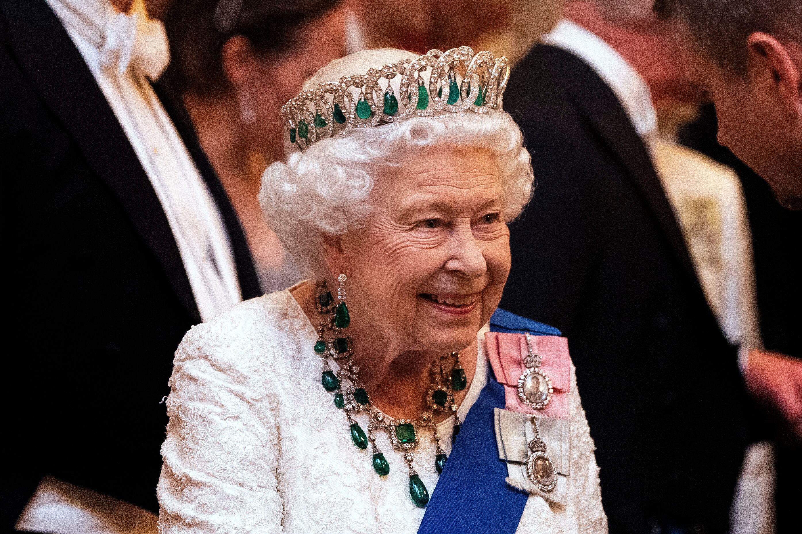 El amor prohibido que le rompió el corazón a la Reina Isabel II